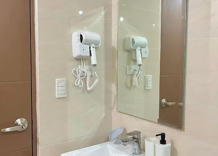 Condotel Across Naia T3 Airport With Wifi Manille